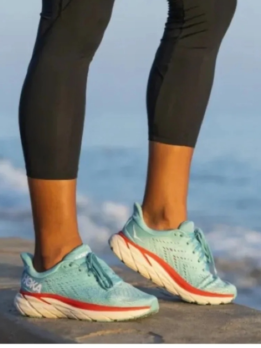 Hoka One One Clifton 8
Color: Teal/ Aquarelle women size 10.5 new